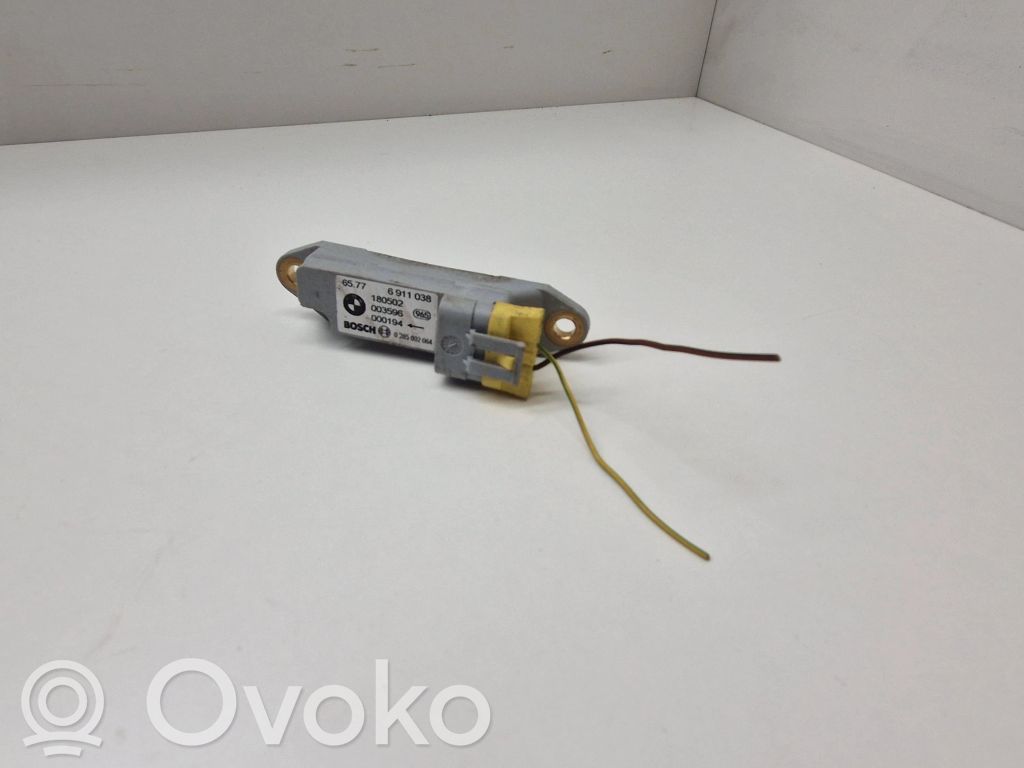 Turvatyynyn törmäysanturi   6911038