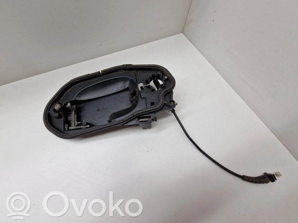 Front door exterior handle/bracket   7034452