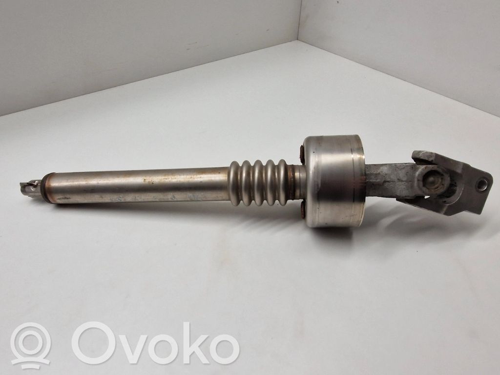 Steering column universal joint   3446788