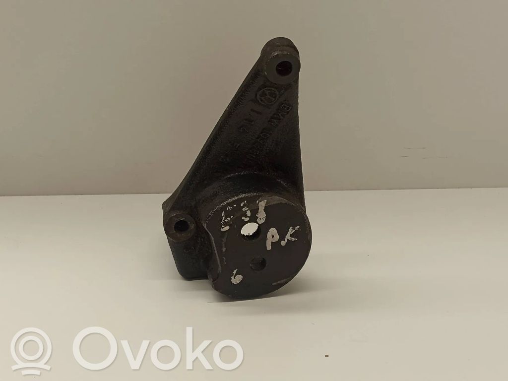 BMW 7 E38 Halterung Lager Motor 