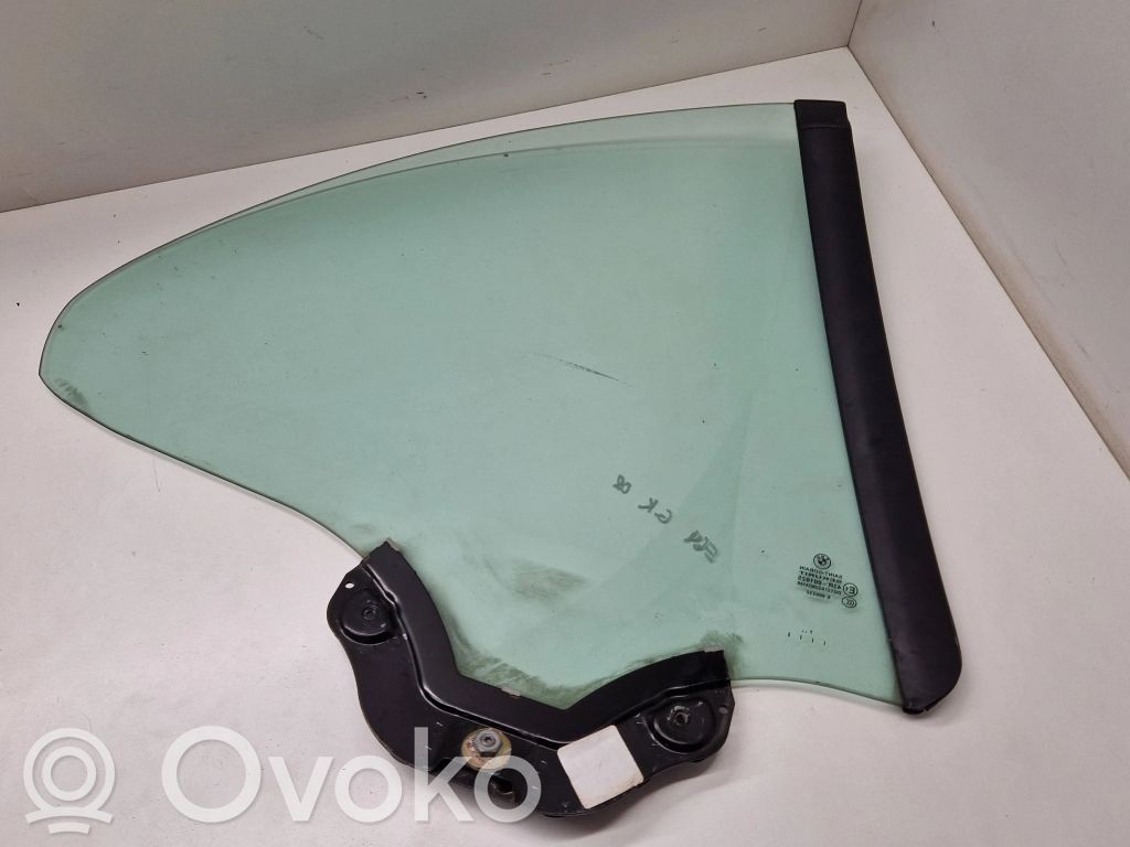 Vidrio lateral trasero   7186643