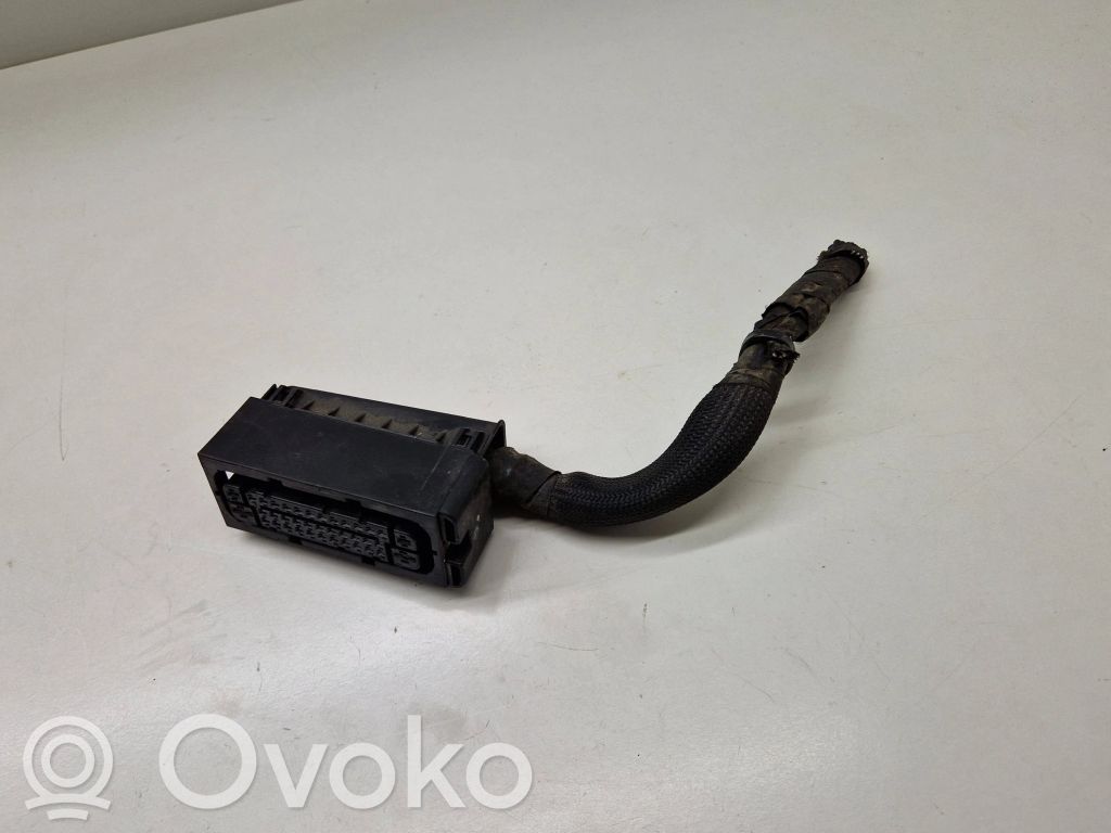 BMW 5 F10 F11 Steckverbinder des ABS-Moduls 