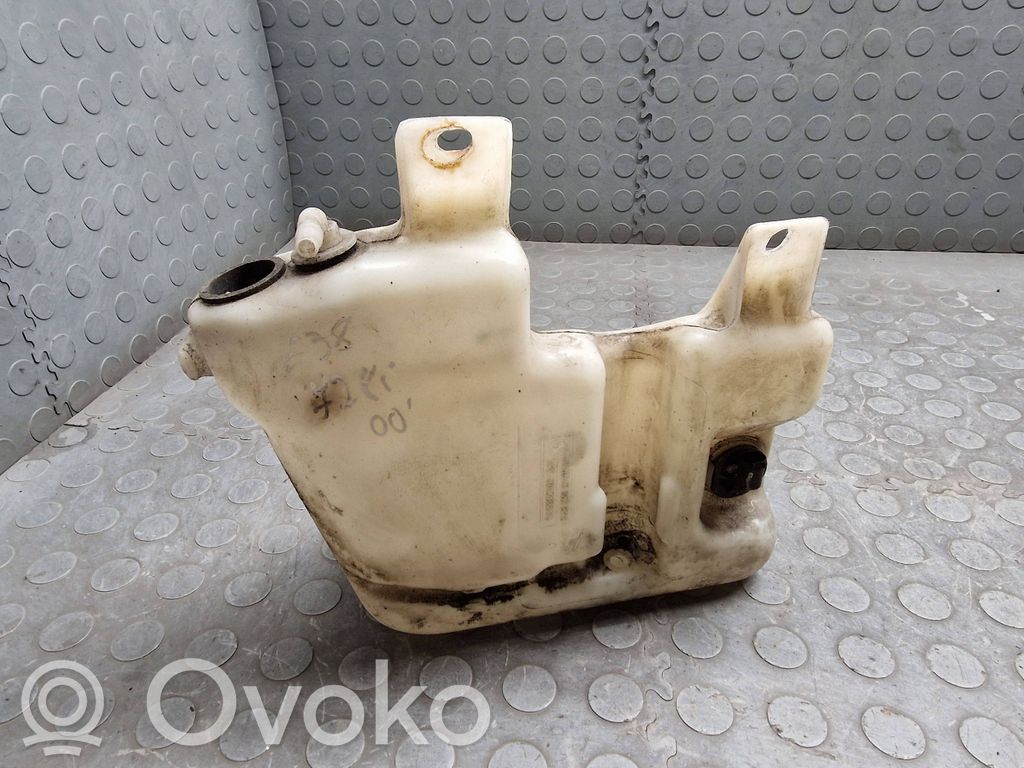 BMW 7 E38 Langų skysčio bakelis 