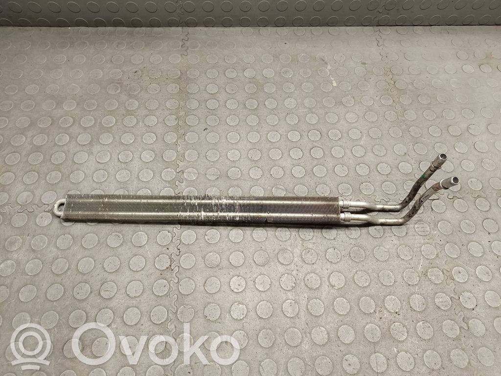 Vairo stiprintuvo radiatorius   7800368