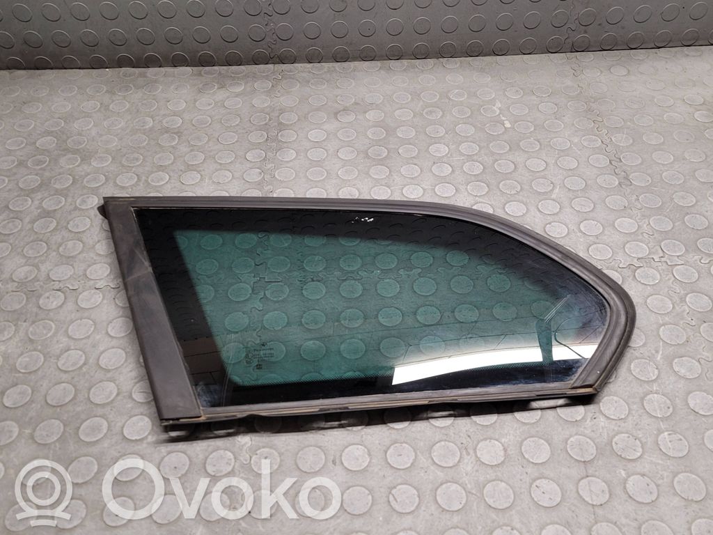 BMW 3 E90 E91 Rear side window 