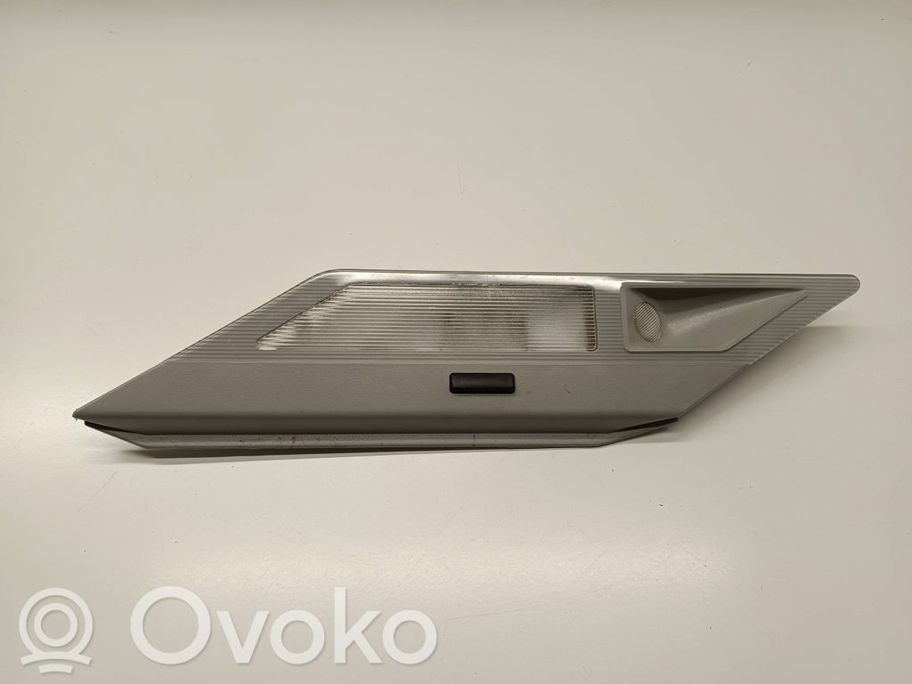 BMW 7 E38 Lampka podsufitki tylna 