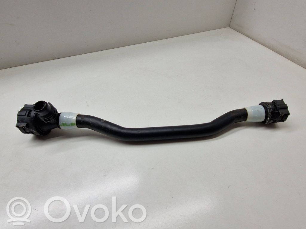 Engine coolant pipe/hose   8475683