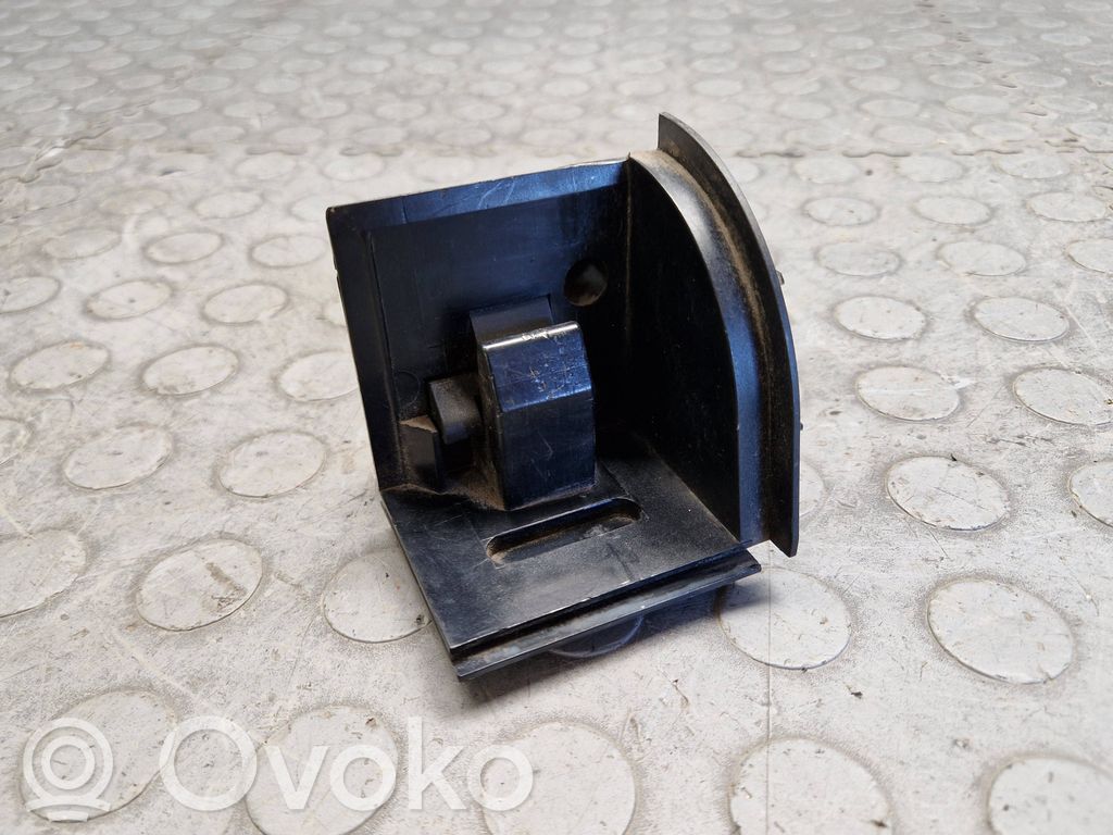 Parcel shelf load cover mount bracket   7160589