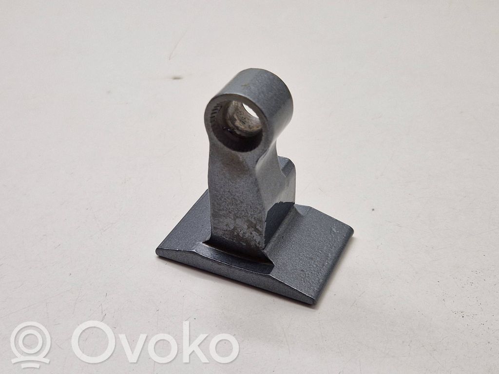 Rear door upper hinge   5A1FCA8