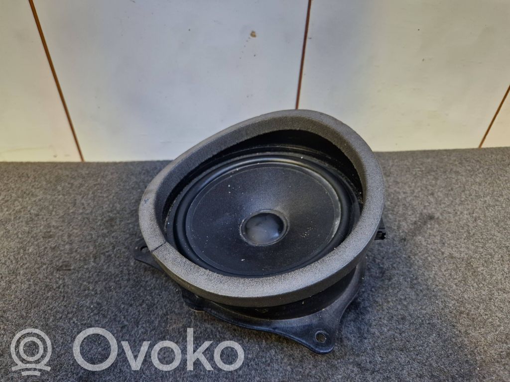 Rear door speaker   8379094