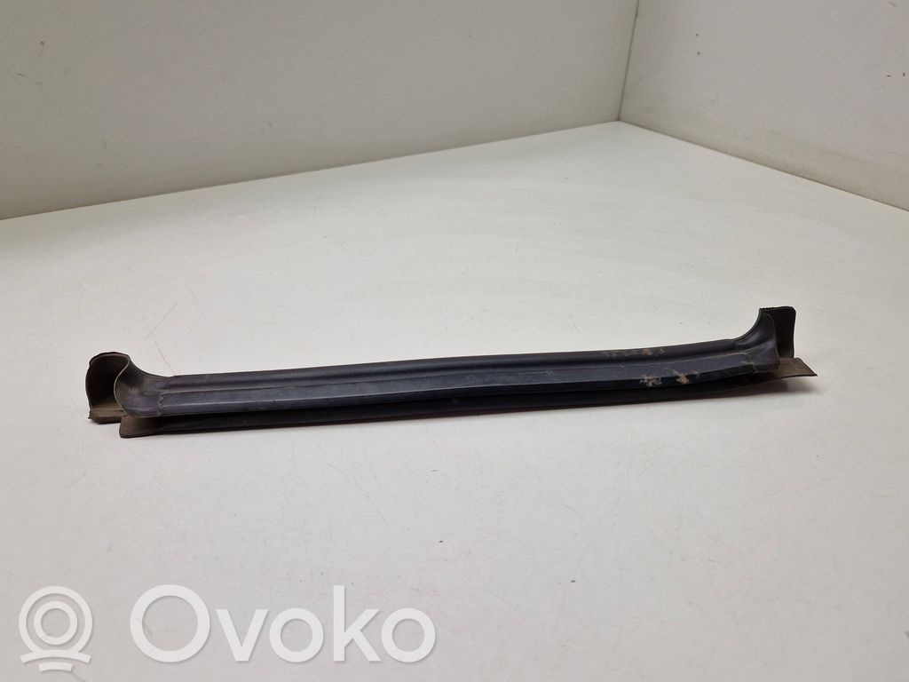 BMW X3 E83 Engine compartment rubber 