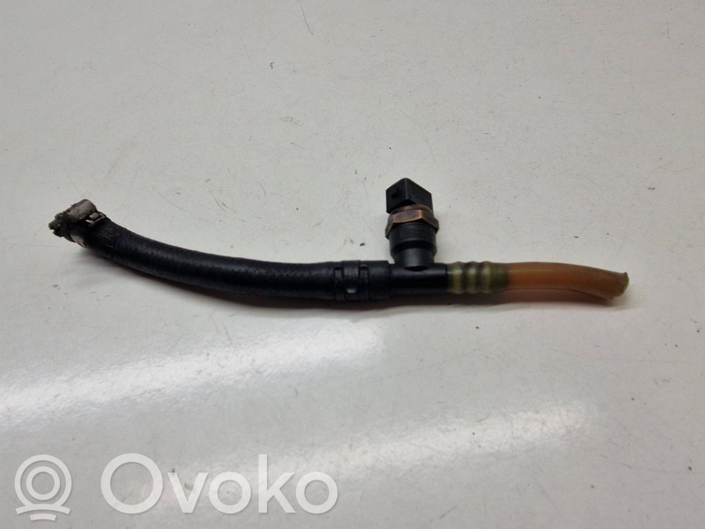BMW 5 E60 E61 Fuel temperature sensor 