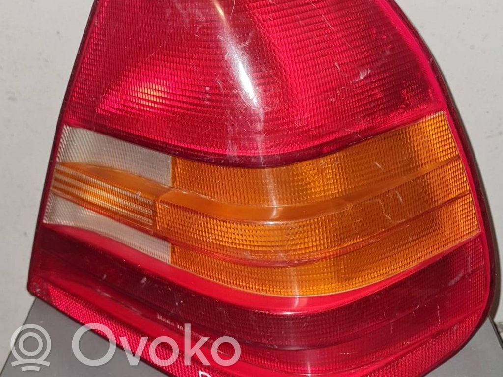 Mercedes-Benz C W202 Lampa tylna 