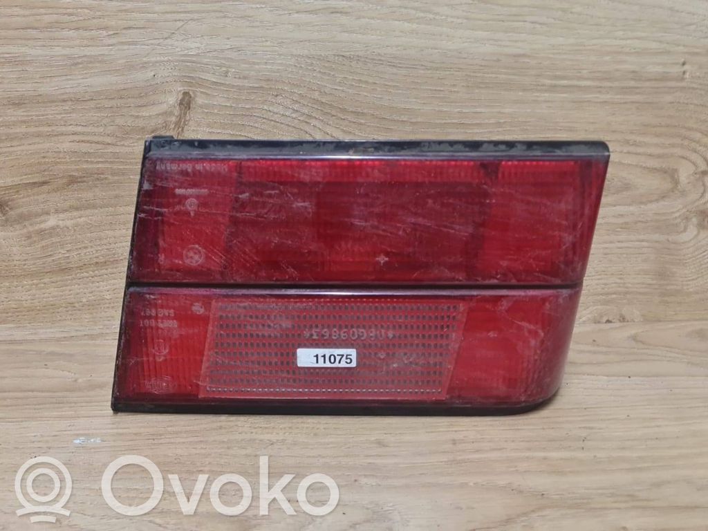 BMW 5 E34 Aizmugurējais lukturis pārsegā 