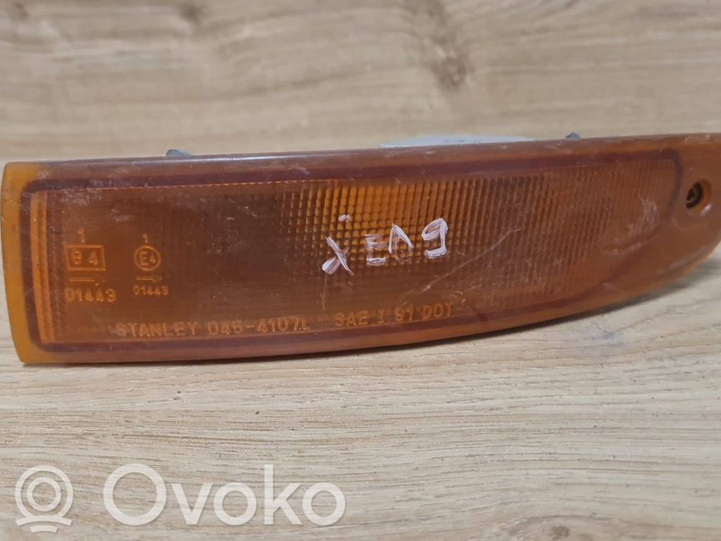 Mazda Xedos 9 Front indicator light 