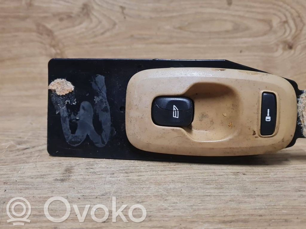 Volvo XC70 Electric window control switch 