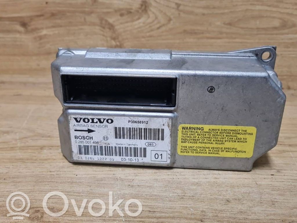 Volvo XC70 Airbag control unit/module 