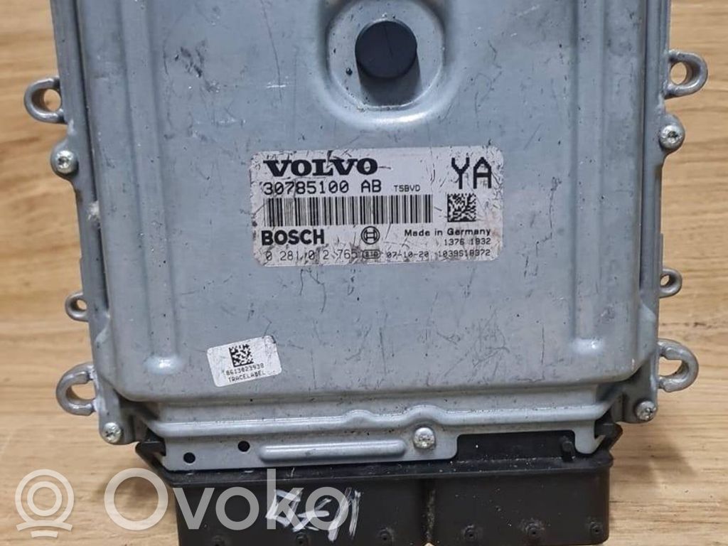Volvo V70 Engine control unit/module 