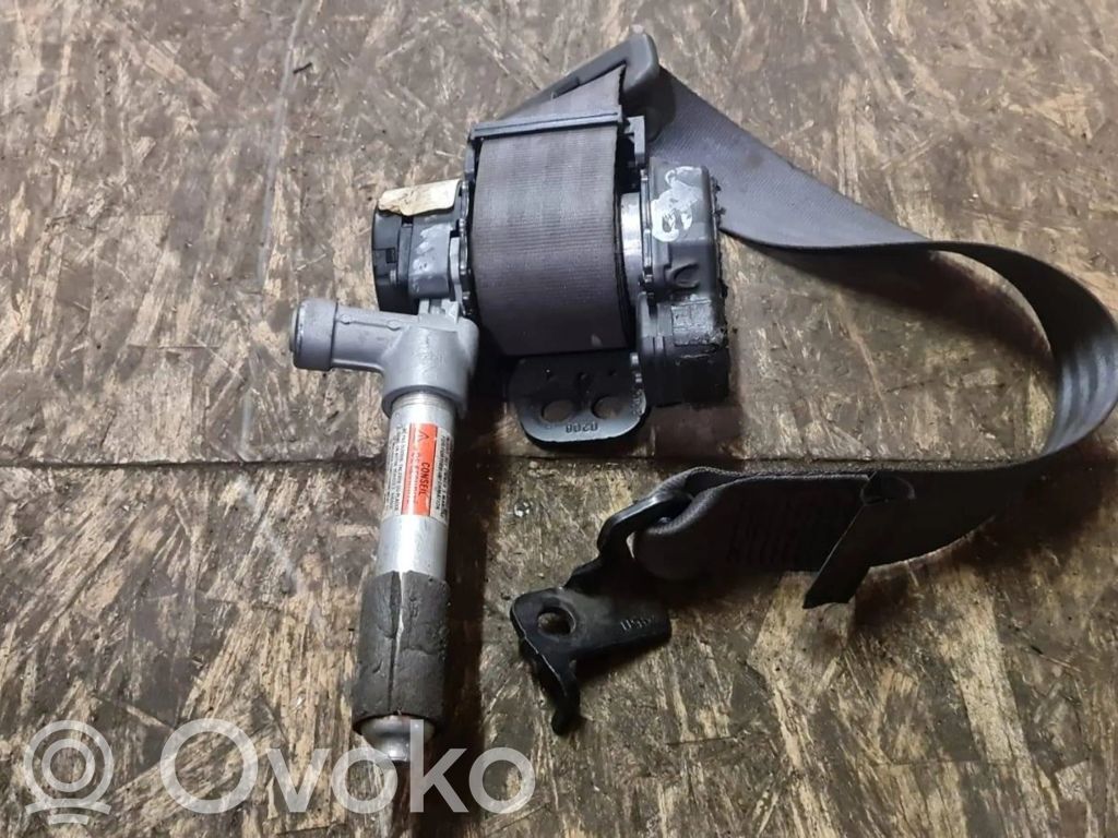 Volvo S60 Cinturón trasero 