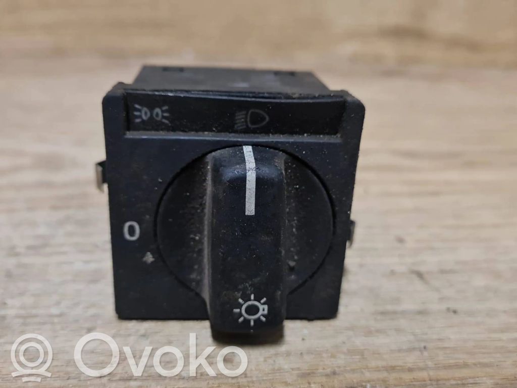 Light switch   1398417