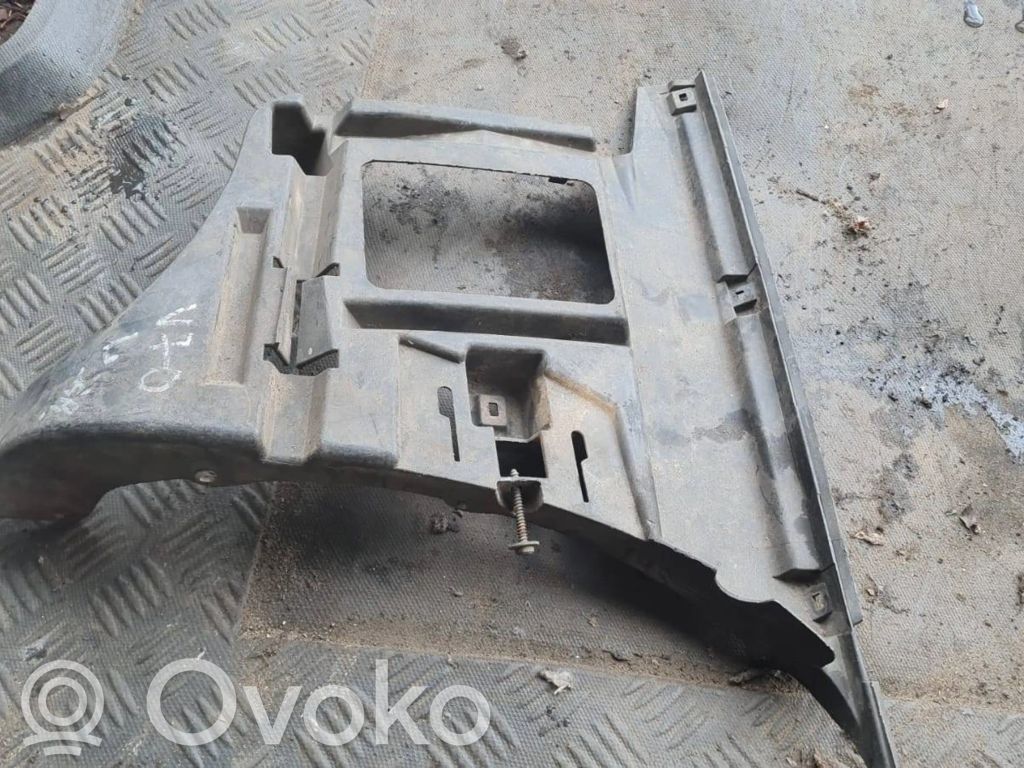 Volvo V70 Takapuskurin kannake 
