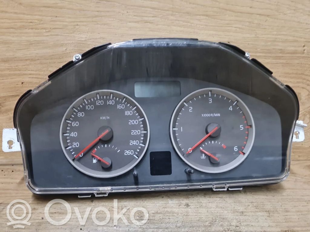 Volvo S40 Speedometer (instrument cluster) 