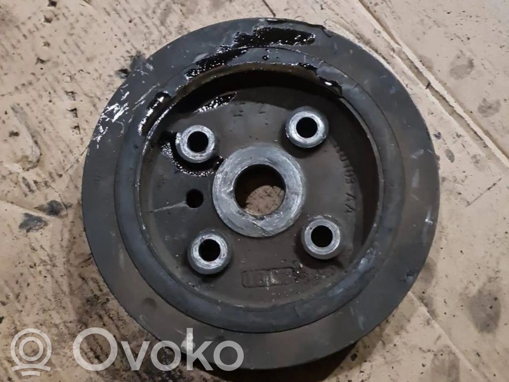 Kampiakselin vauhtipyörä