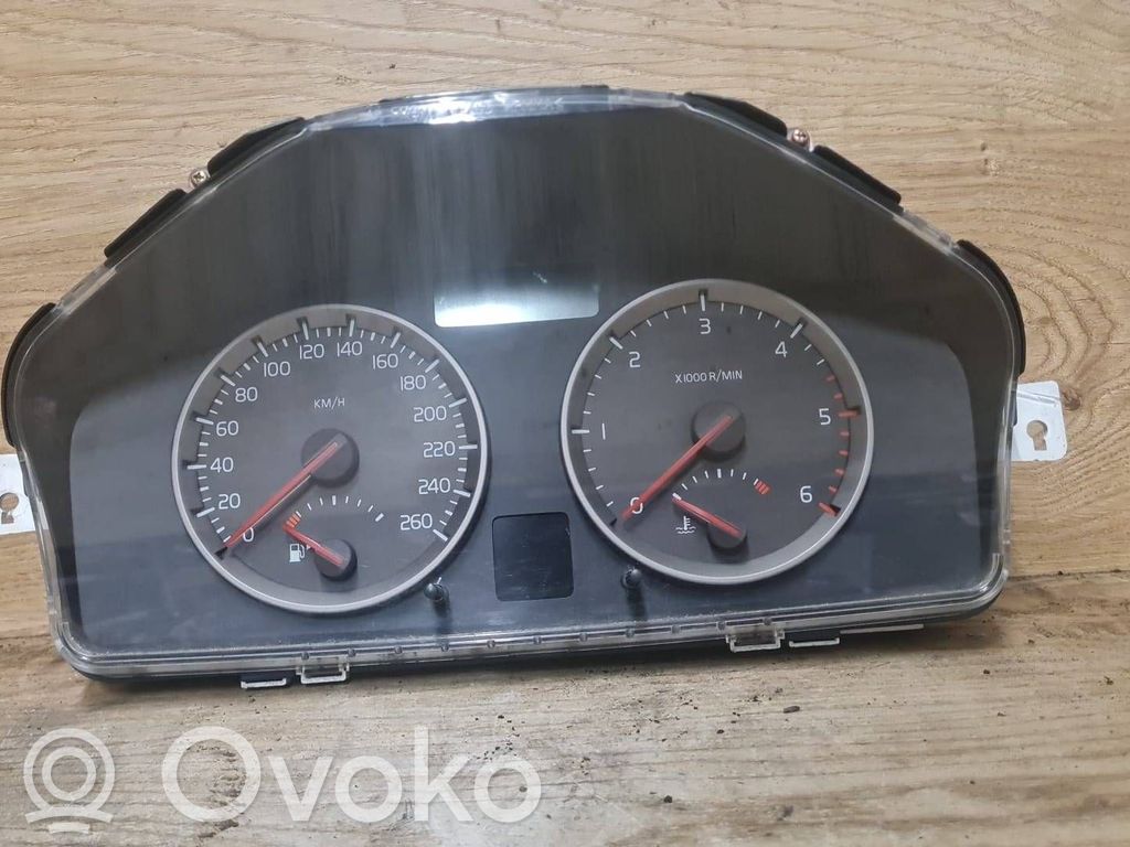 Volvo V50 Speedometer (instrument cluster) 