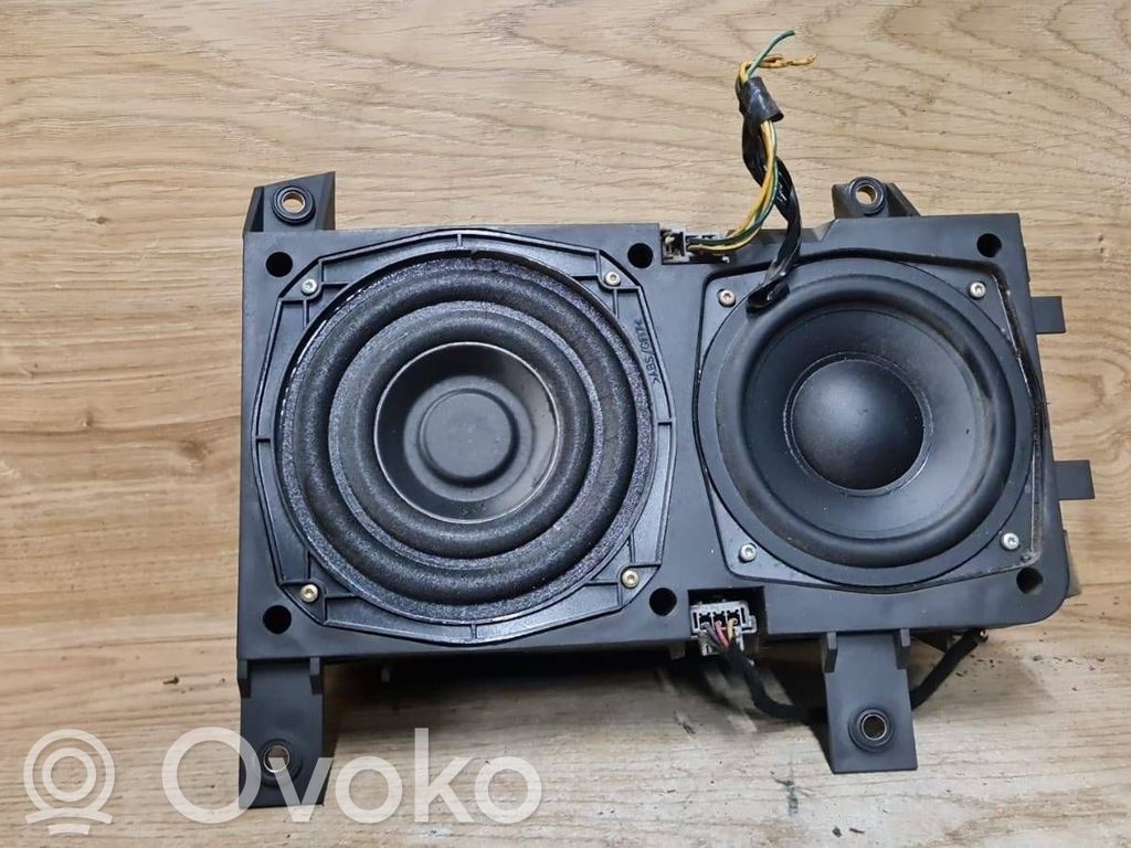Volvo S40, V40 Subwoofer 