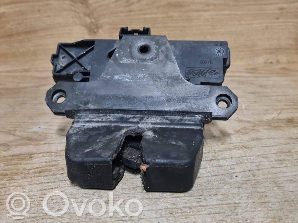 Volvo V50 Aizmugurējā pārsega slēdzene 