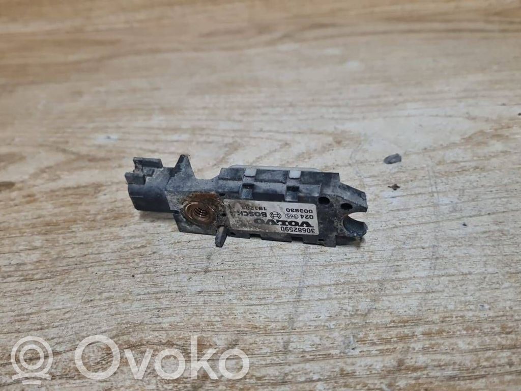 Volvo XC90 Airbagsensor Crashsensor Drucksensor 