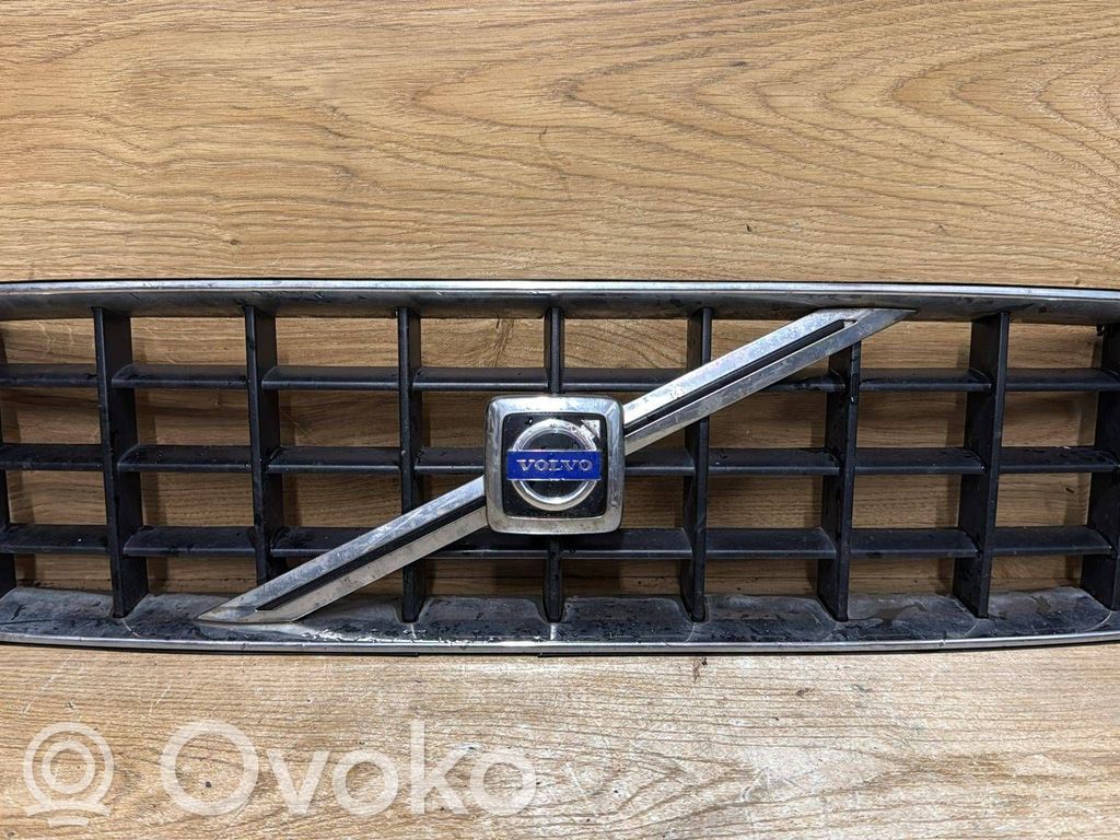 Kühlergrill   8620641