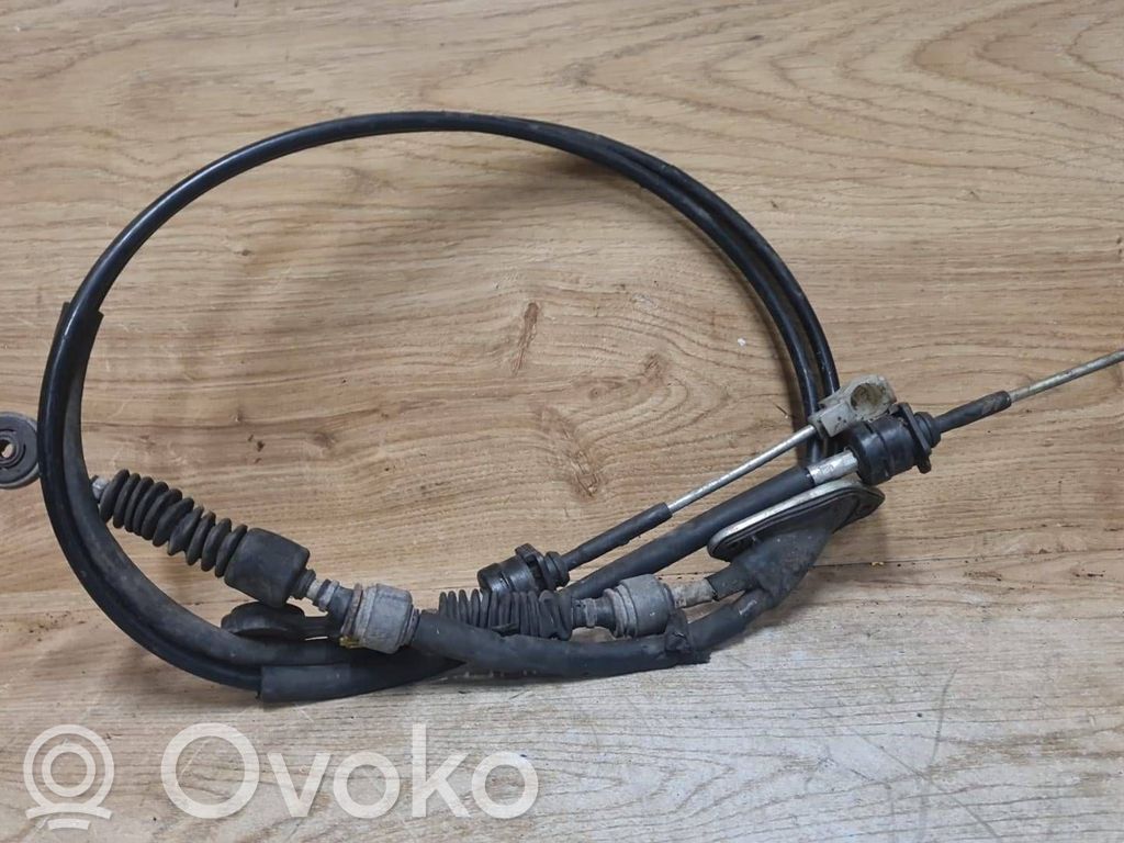 Gear shift cable linkage