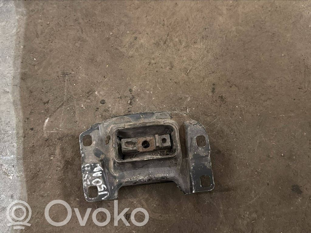 Engine mount bracket   4N517M121FC