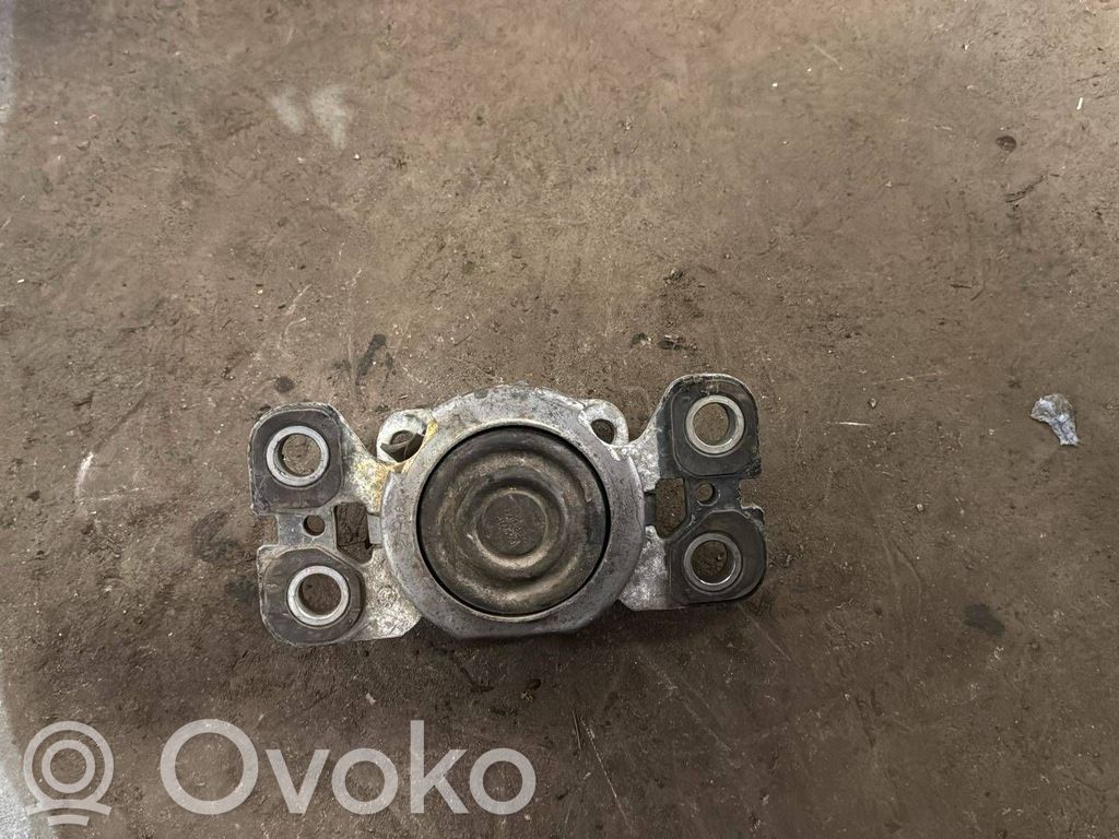 Engine mount bracket   6G927M121