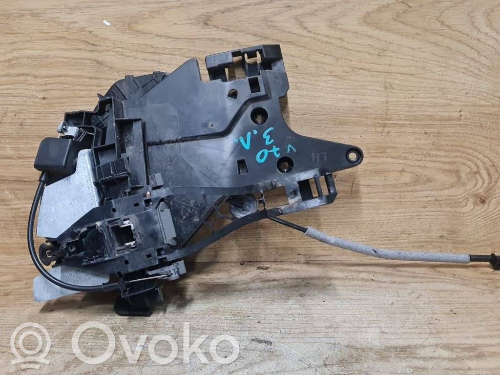 Volvo V70 Aizmugurē slēdzene 