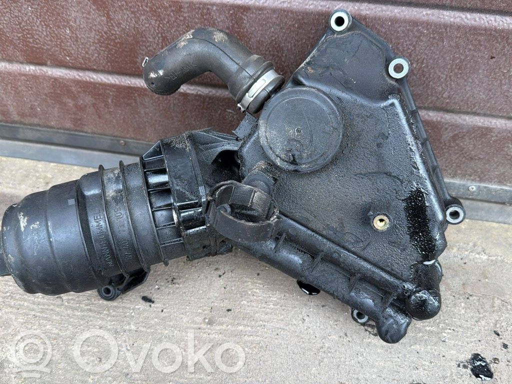 Volvo V60 Mocowanie / uchwyt filtra oleju 
