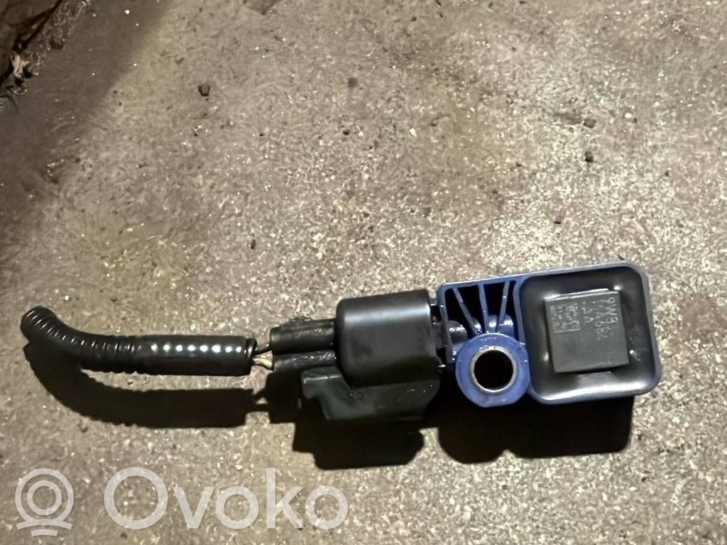 Volvo V50 Airbag deployment crash/impact sensor 