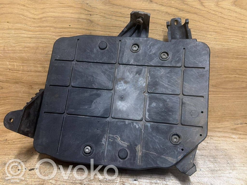 Volvo C30 Engine control unit box 