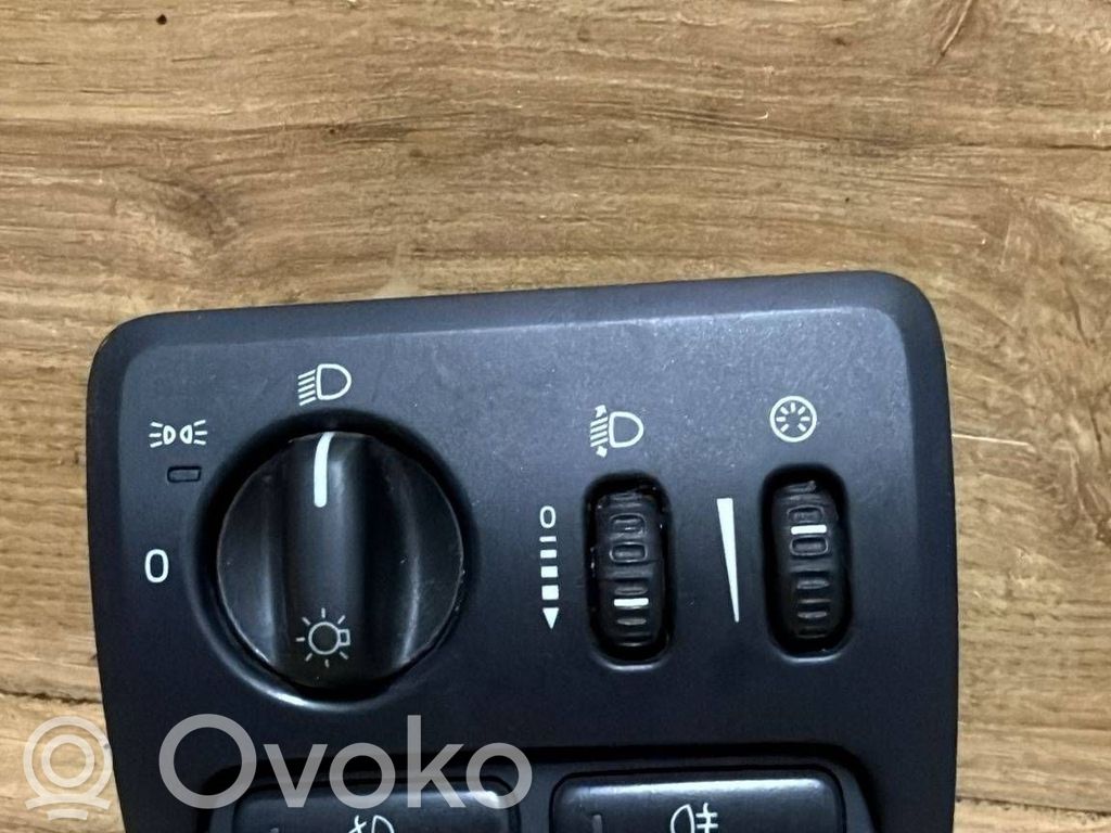 Volvo XC70 Light switch 
