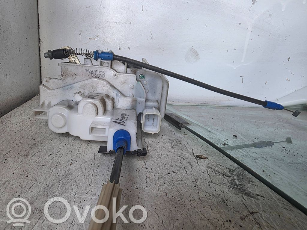 Loading door lock