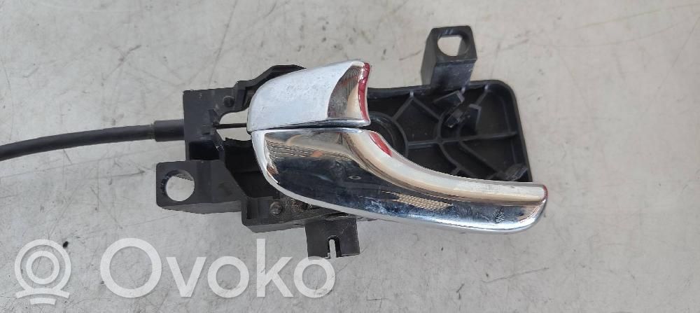 Manecilla interna puerta delantera   2R8322601