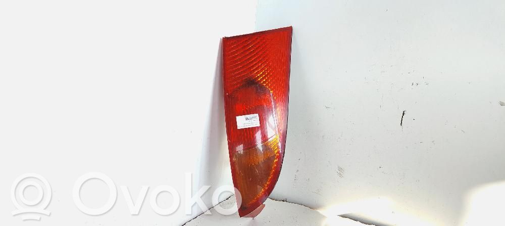 Ford Focus Luz trasera/de freno 