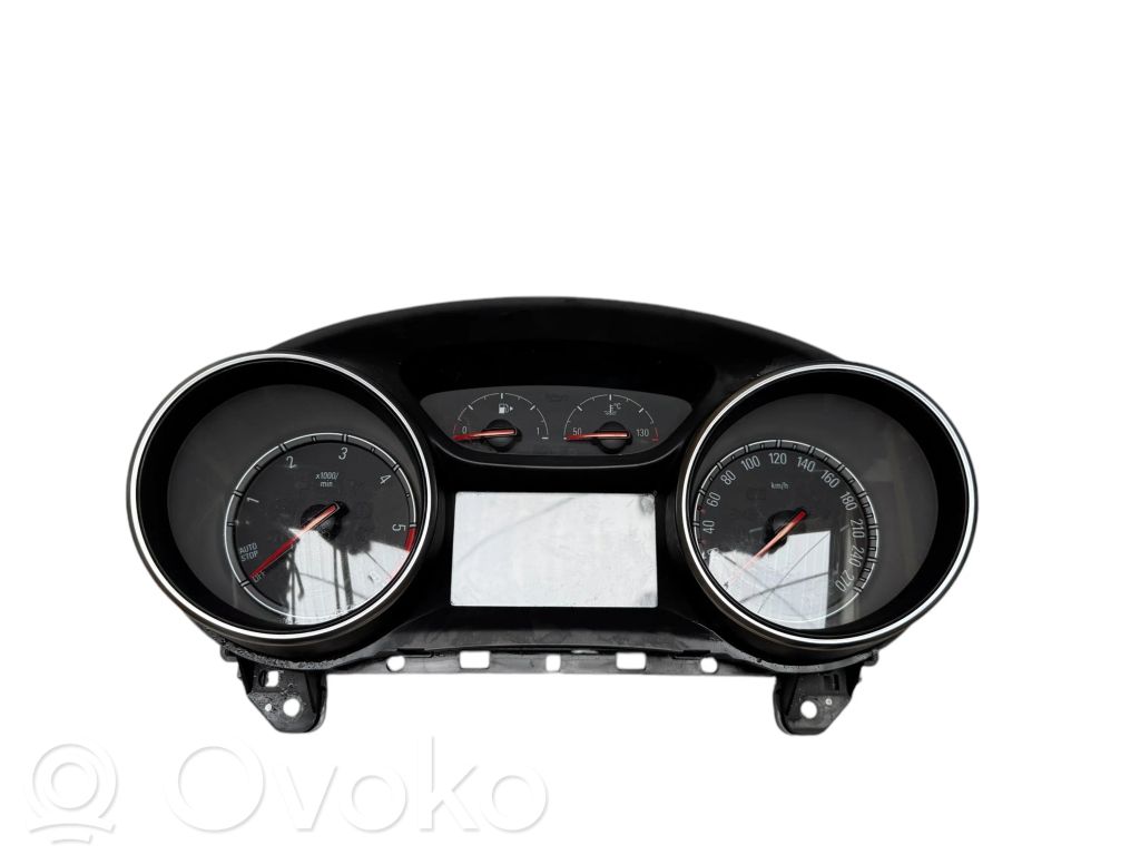 Opel Astra K Geschwindigkeitsmesser Cockpit 