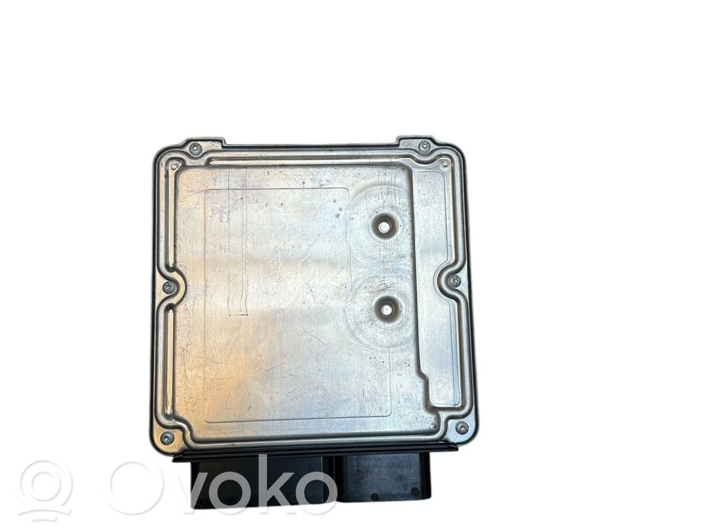 Volkswagen Transporter - Caravelle T5 Sterownik / Moduł ECU 