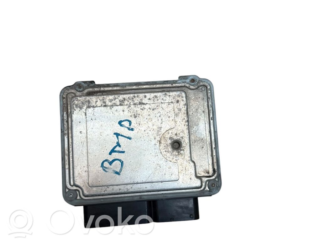 Volkswagen PASSAT B6 Engine control unit/module 