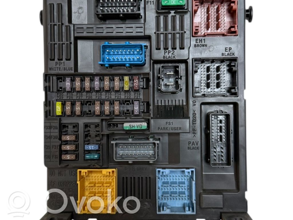 Citroen C3 Fuse module 