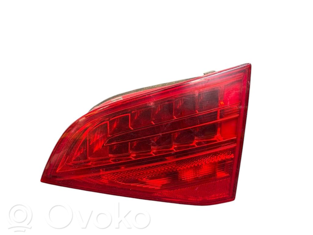 Audi A4 S4 B8 8K Lampy tylnej klapy bagażnika 
