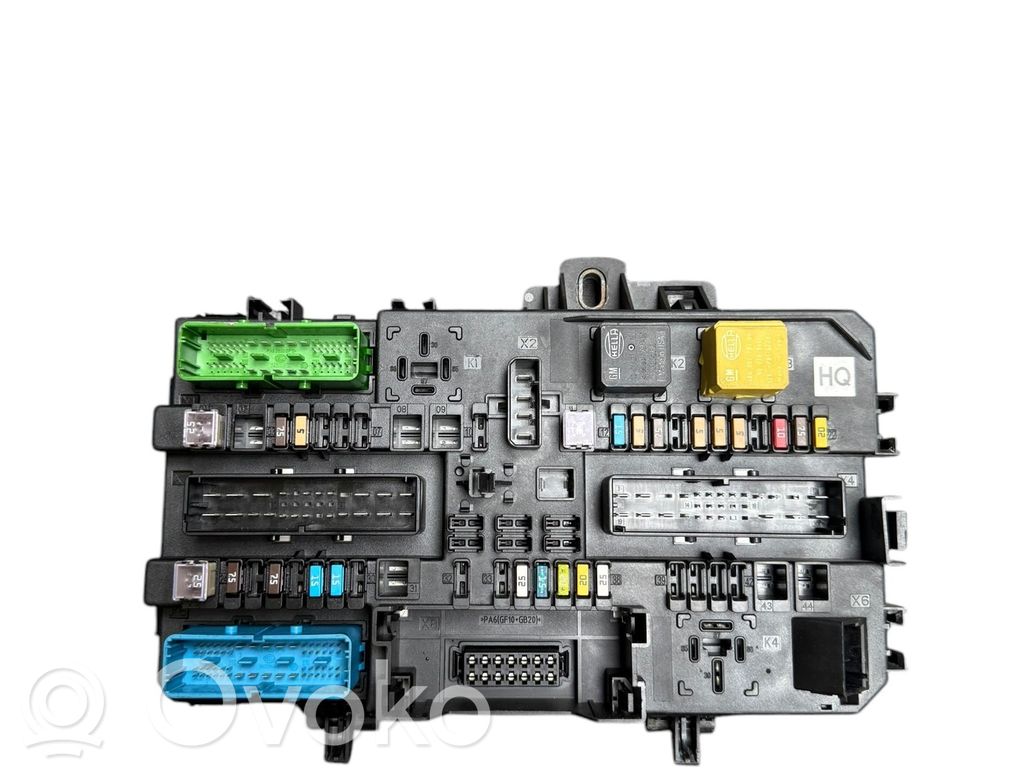 Opel Astra H Módulo de fusible 
