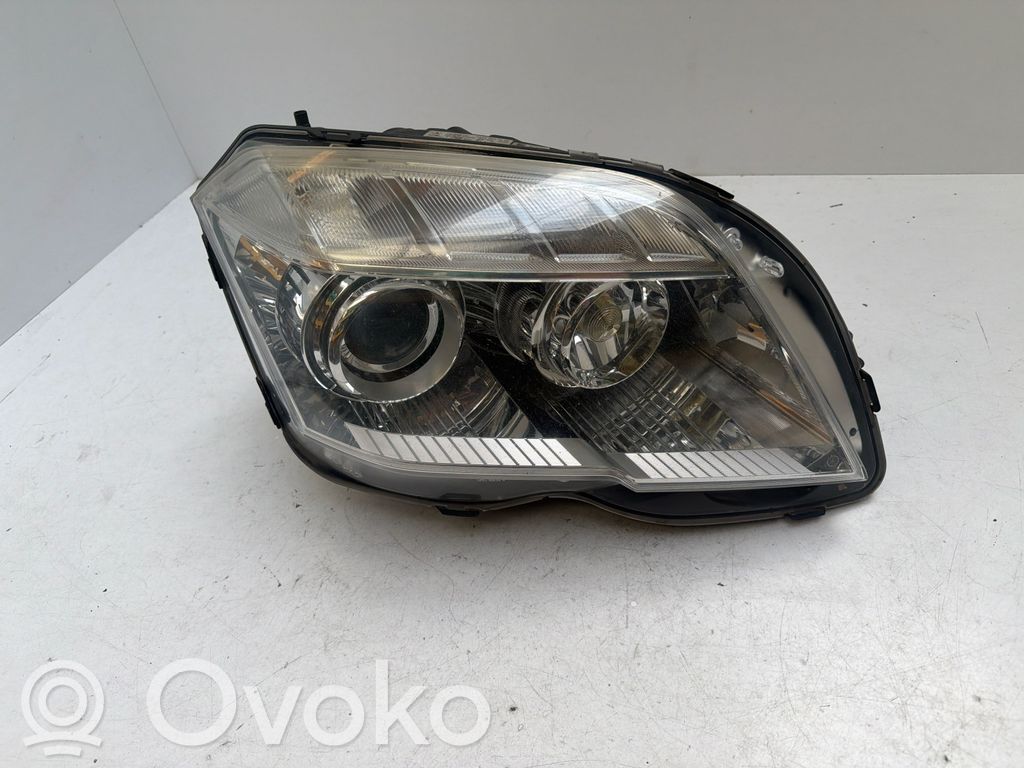Lampa przednia   A2048207559,A2048708326,A2048203226